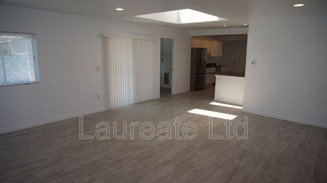 Building Photo - 1800 S Cook St