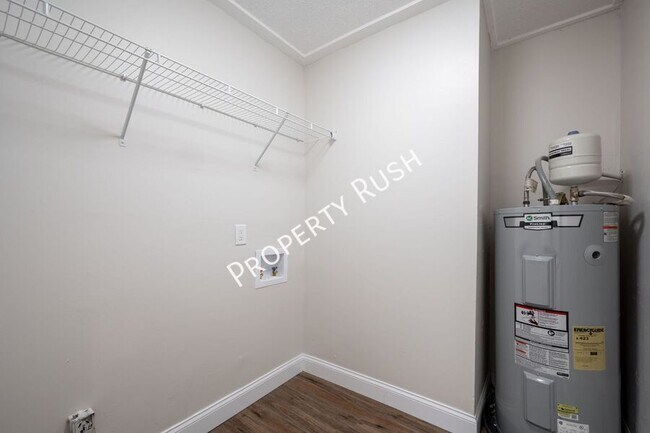 Building Photo - 7713 Nautical Way