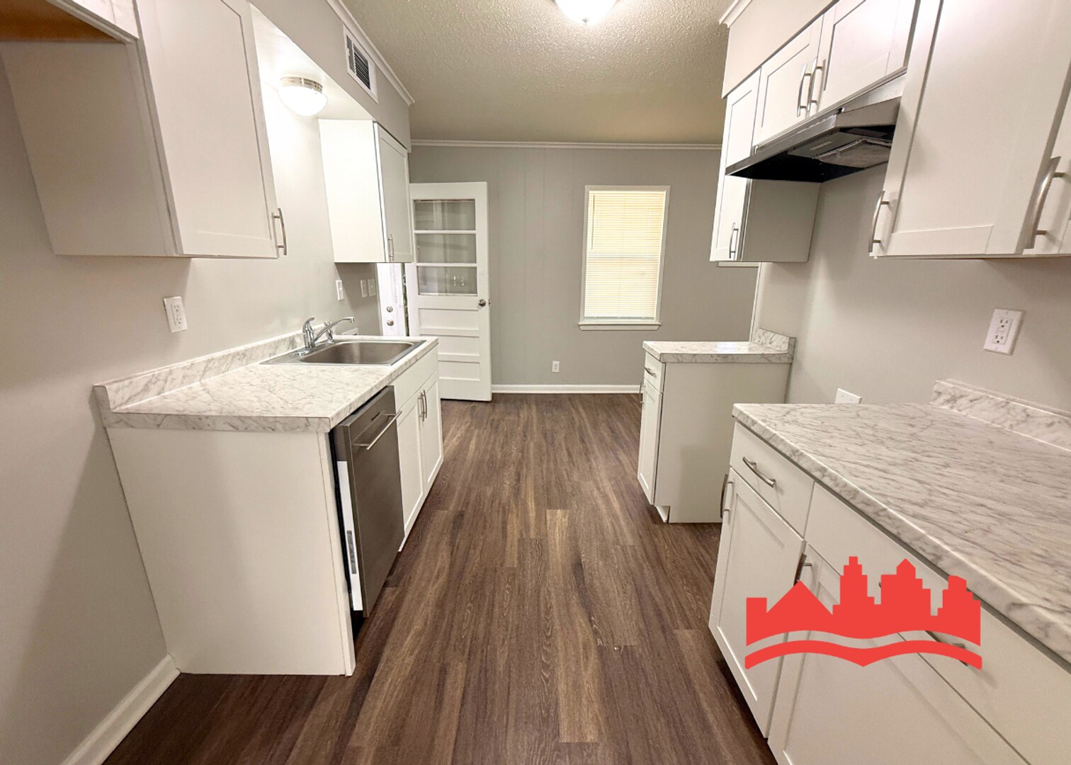 Building Photo - 890 W Marigold Ln