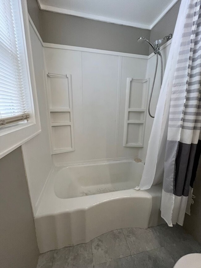 Building Photo - 2 Bed/1 Bath Ranch Home For Rent in Harrisburg, SD!