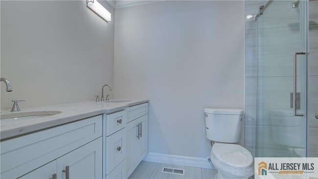 Building Photo - 16A Alexander Hamilton Ct