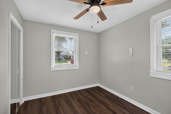 Building Photo - 1521 Randee Dr