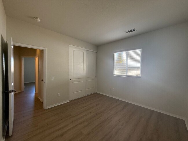 Building Photo - 2751 Garnet Ln