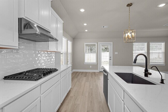 Building Photo - 2002 Bluff Oak Ct