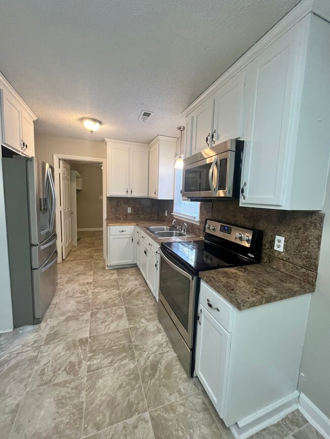 Building Photo - 101 Southridge Dr