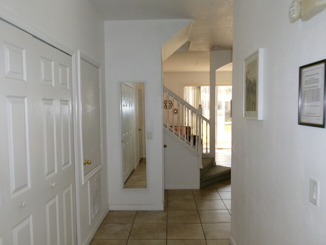 Entry - 1285 South Beach Cir