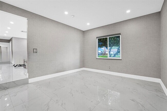 Building Photo - Southwest 133rd Court, Miami, FL 33175 - 3 BR 2.5 BA single-family home