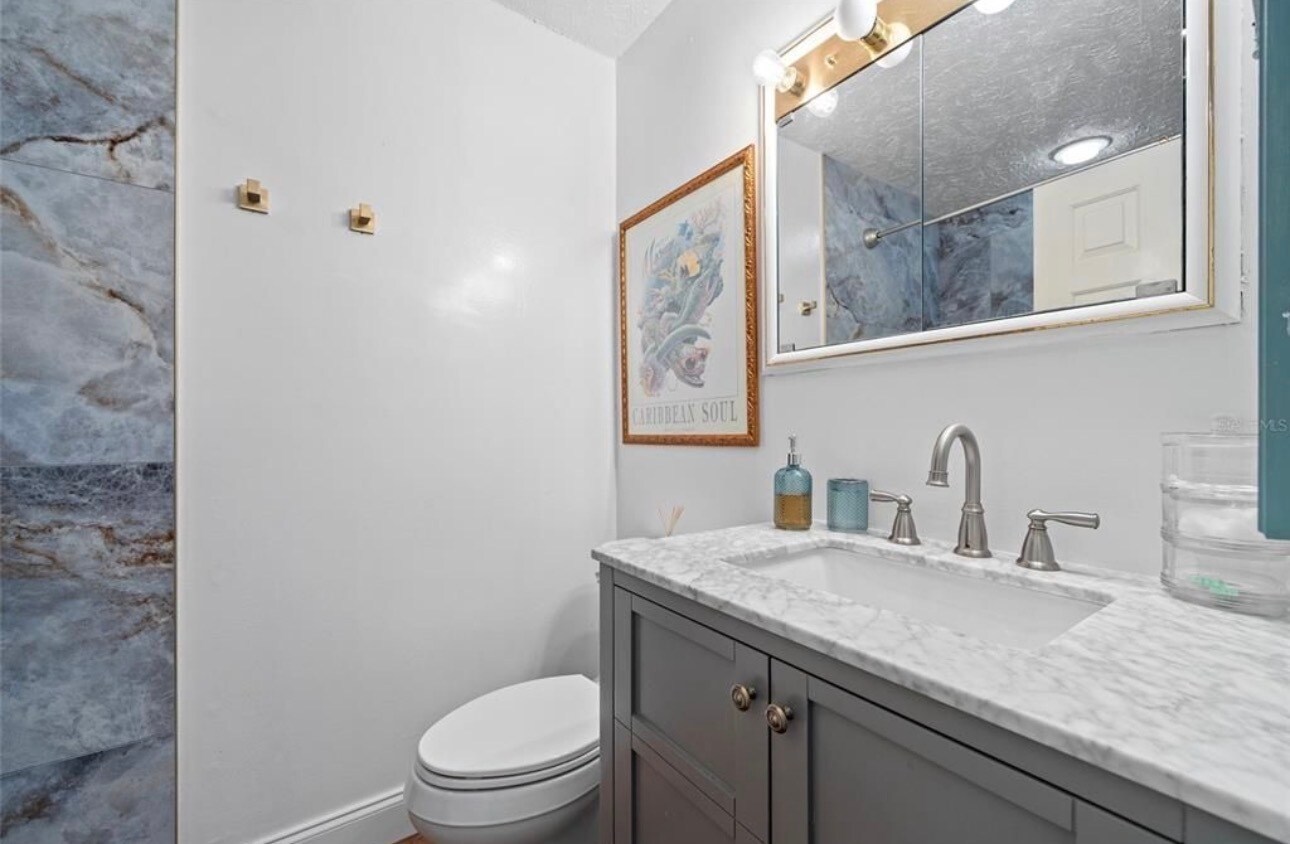 Building Photo - 25188 Marion Ave