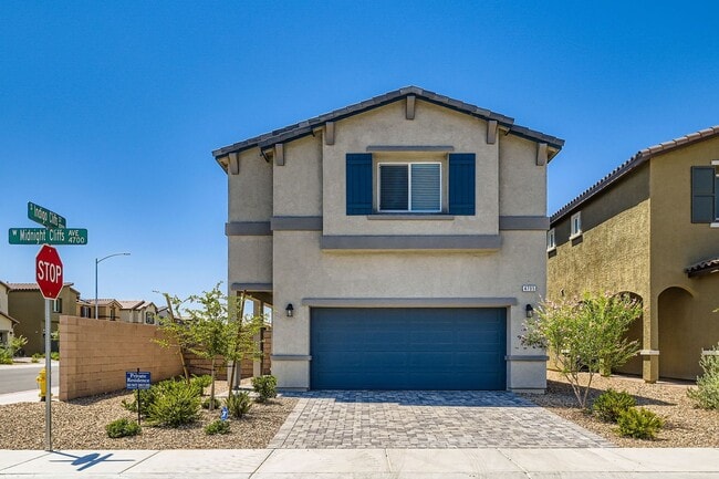 Building Photo - Spacious & Smart: Southern Highlands 4-Bed...
