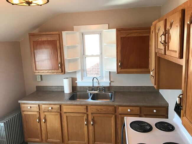 Building Photo - 341 Juniper St