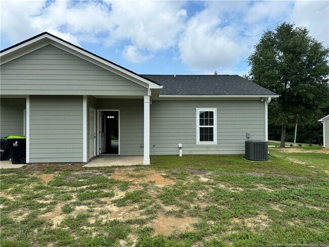 Building Photo - 312 E Jenkins St