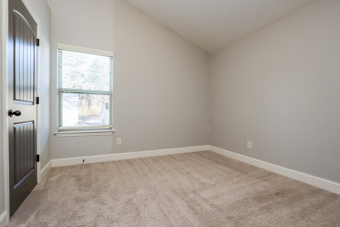 Building Photo - 333 Castle Top Ln SE