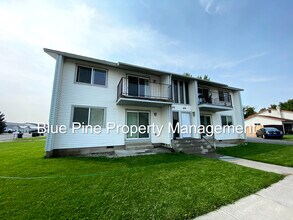 Building Photo - 672 Foster Dr