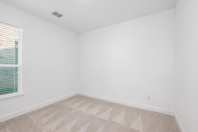 Building Photo - 1013 Rainshower Wy