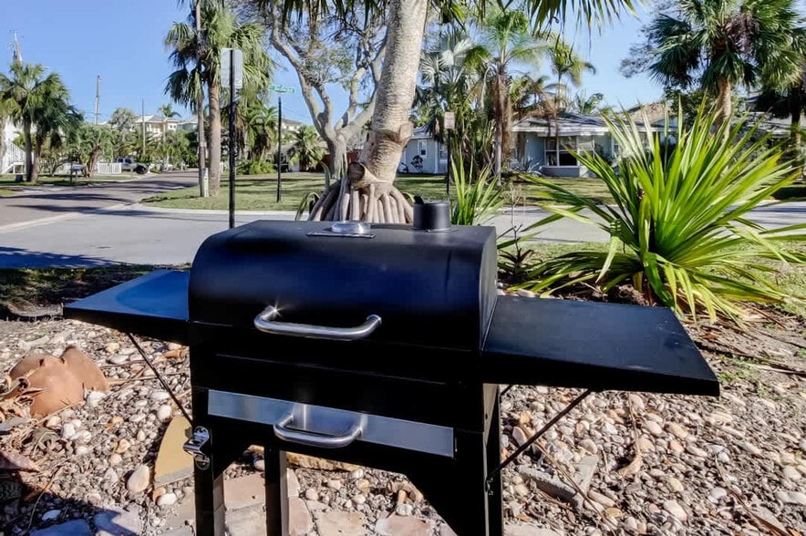 Building Photo - 311 16th Ave