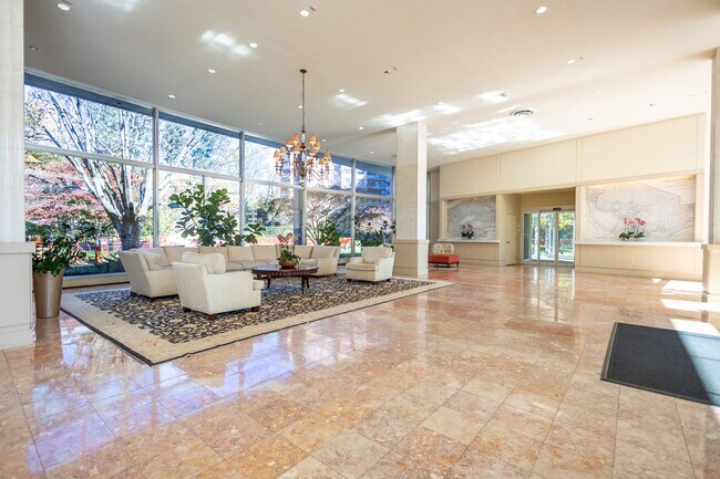 Building Photo - Lovely 1 BR/1 BA Condo in Wesley Heights!