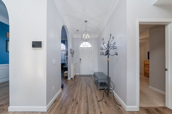 Building Photo - Spacious Madison Home with Pool, Game Room, Bonus Room & Prime Location