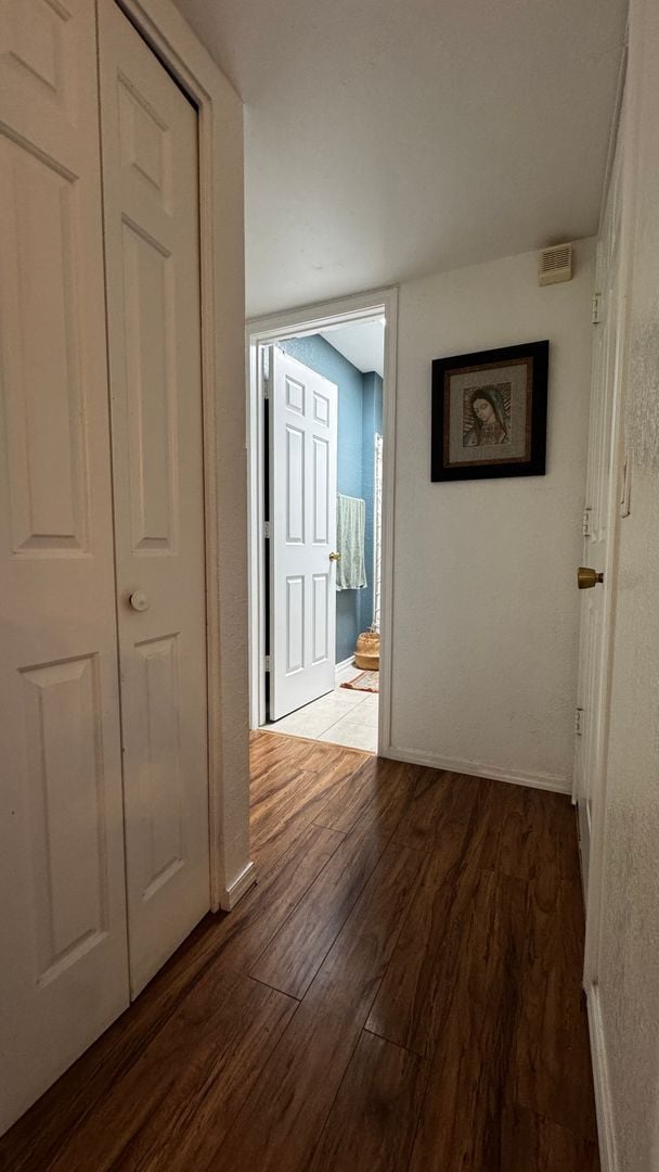 Building Photo - Nort Central (Prince and Country Club) 2 b...