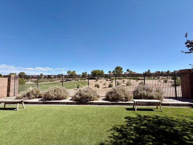 Building Photo - Welcome to a stunning 4-bedroom, 3-bath Home