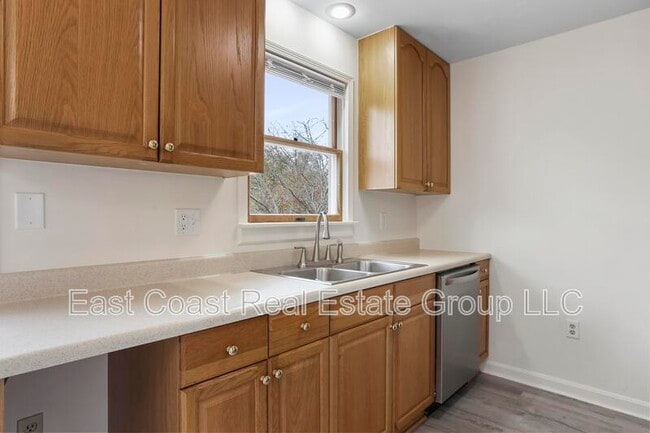 Building Photo - 1337 Cedarwood Dr