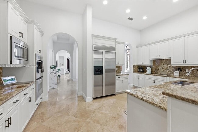 Building Photo - 9564 Exbury Ct