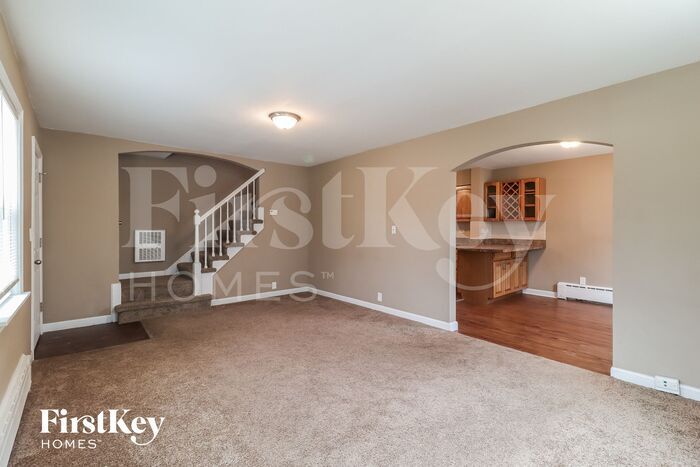Building Photo - 112 W Glenlake Ave