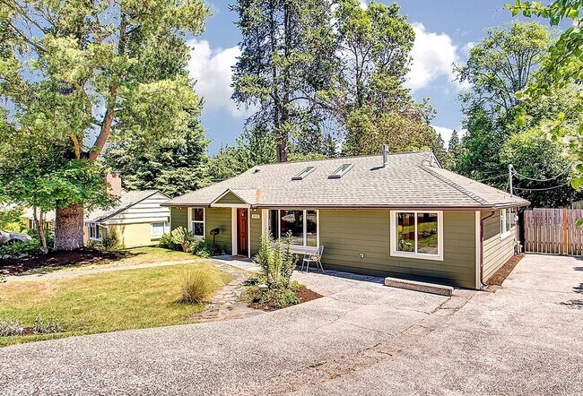 Building Photo - 18322 9th Ave NE