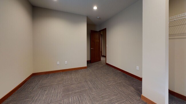 Building Photo - 1078 18th Ave SE