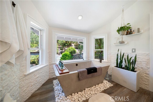 Building Photo - 29541 Monarch Dr