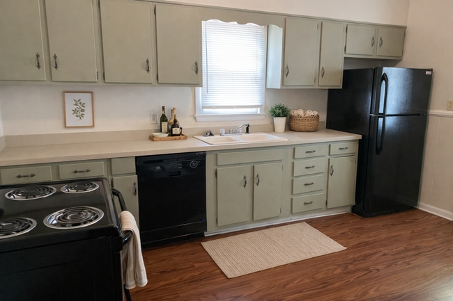 Building Photo - 339 Park Ave