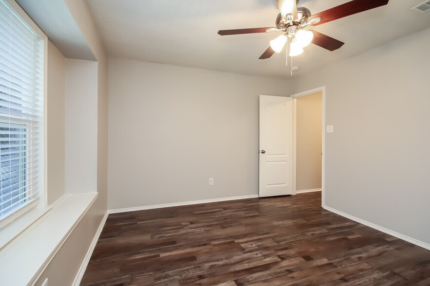 Building Photo - 6615 Lower Arrow Dr