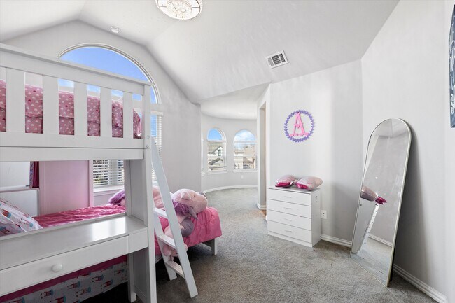 Building Photo - 1412 Summer Ln