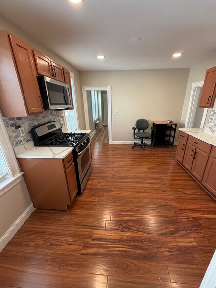 Kitchen - 2187 Dorchester Ave