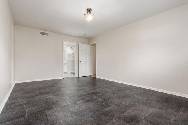 Building Photo - 7025 White Butterfly Ln