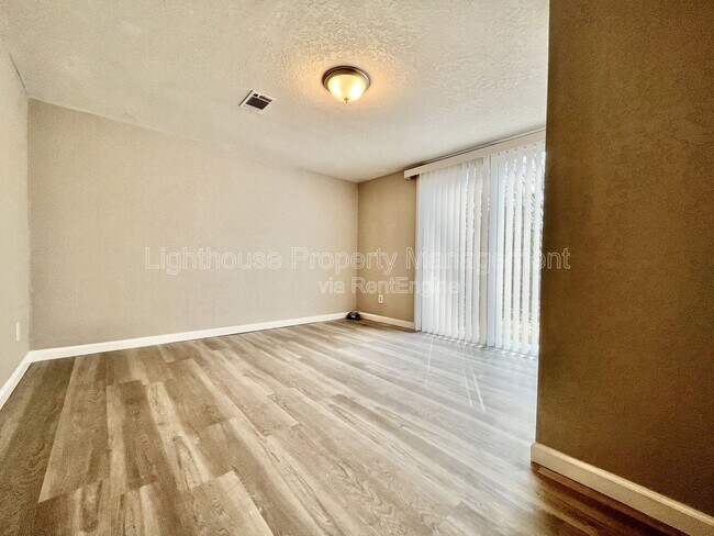 Building Photo - 18169 Swiss Dr