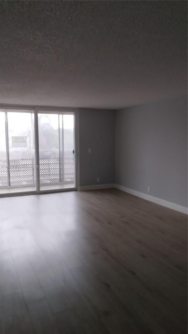 Building Photo - 406 NW 68th Ave