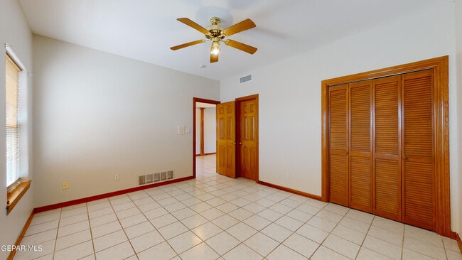 Building Photo - 9033 Leo St