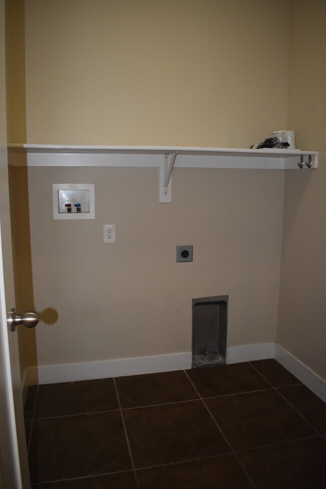 Building Photo - 11638 Winford Dr