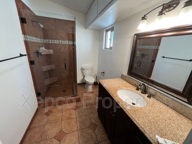 Building Photo - 51865 Avenida Velasco