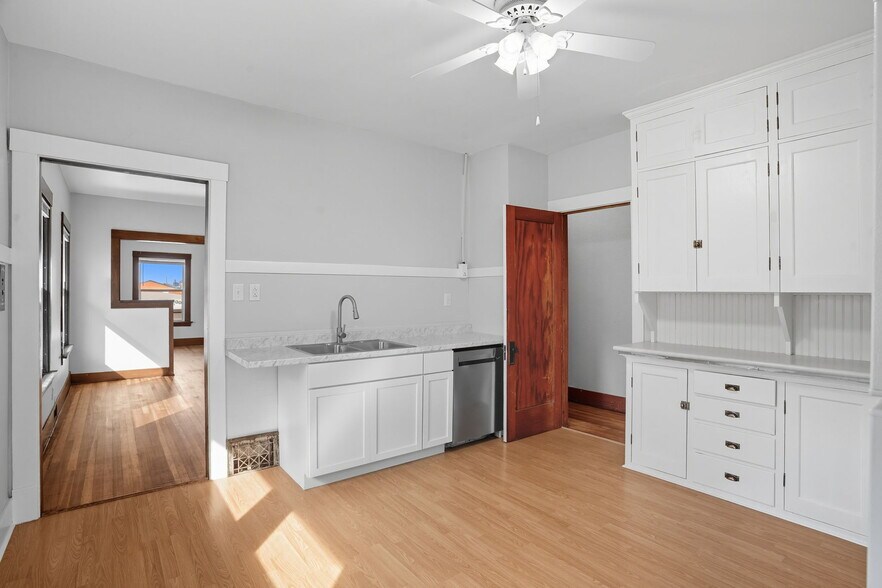 Building Photo - 1719 N Marquette St