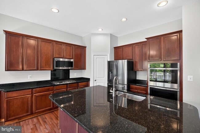 Building Photo - 43278 Sunderleigh Square