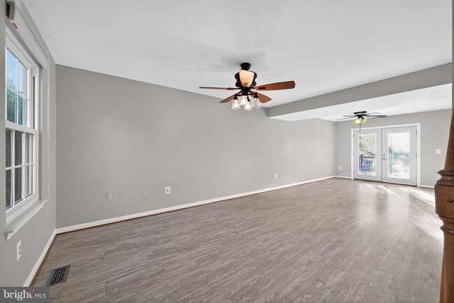 Building Photo - 7850 Greengate Way