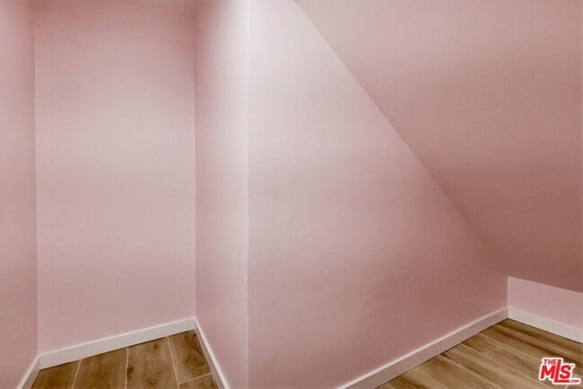 Building Photo - 2200 Easy Ave