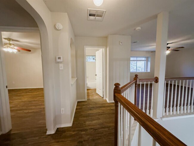 Building Photo - 320 Peanut Dr