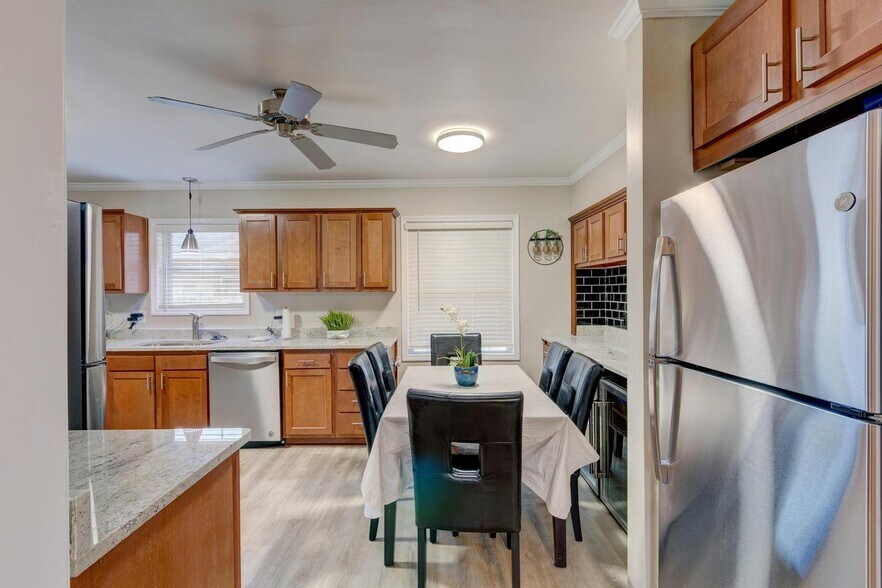 Building Photo - Historic Charm Meets Modern Comfort