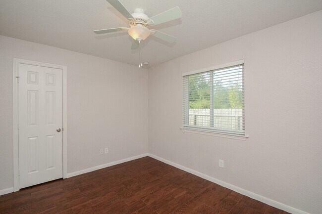 Building Photo - 21811 Black Mountain Way