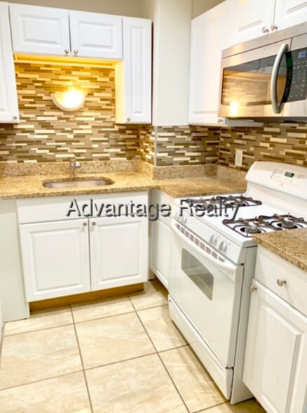 Primary Photo - 10 4th Street Pl