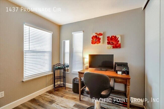 Building Photo - 1437 Promenade Cir