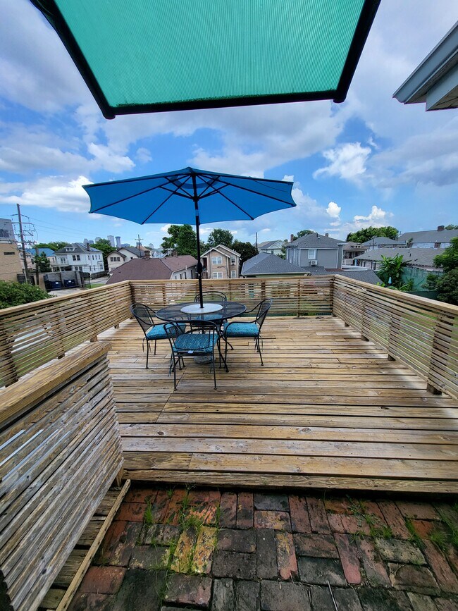 Private Deck - 2231 Marengo St