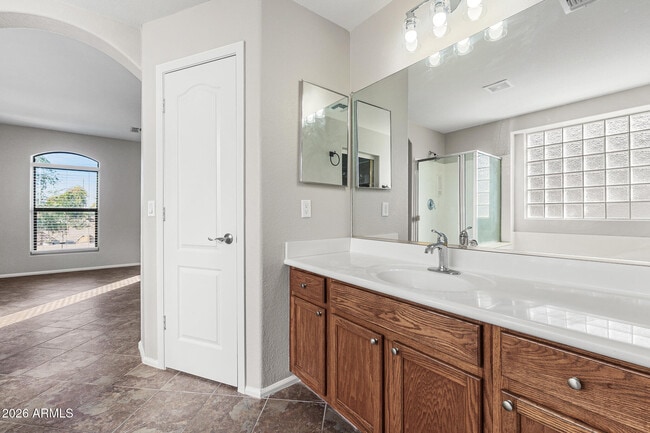 Building Photo - 7911 S 47th Ln